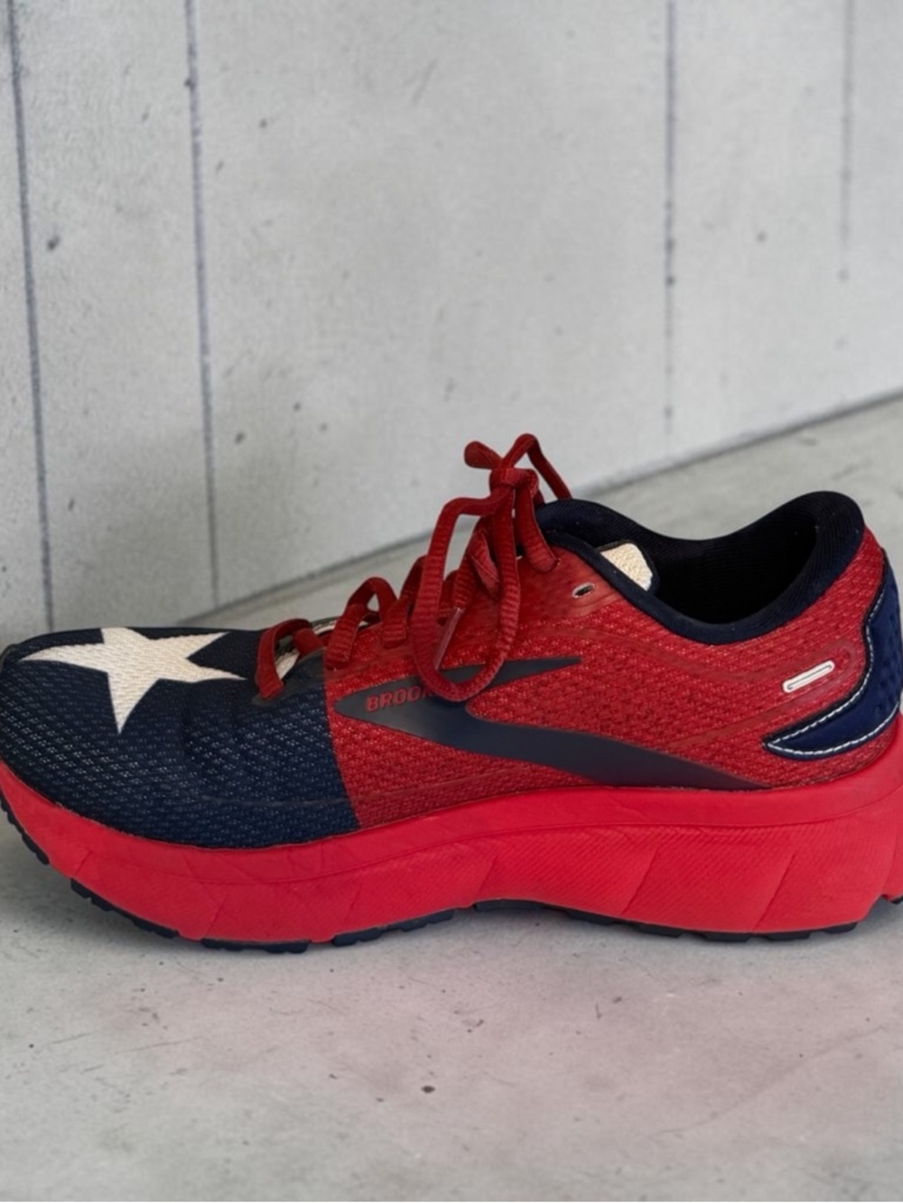 Brooks Trace 2 "Texas" Special Edition Running Shoes - Women's Size 6 - Picture 8 of 14